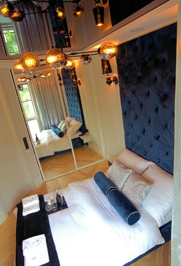 Blue Velvet Premium Iii Torun