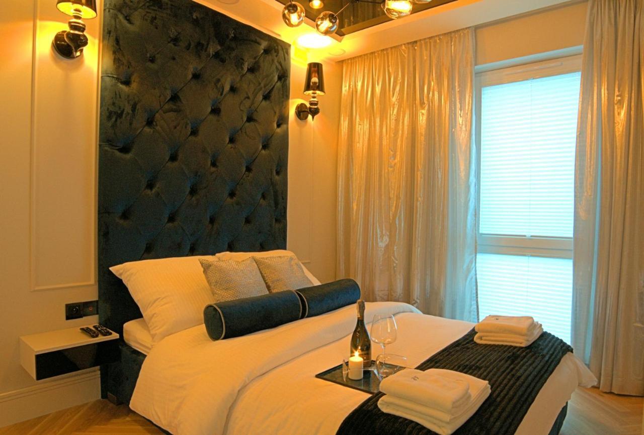 Blue Velvet Premium Iii Apartment